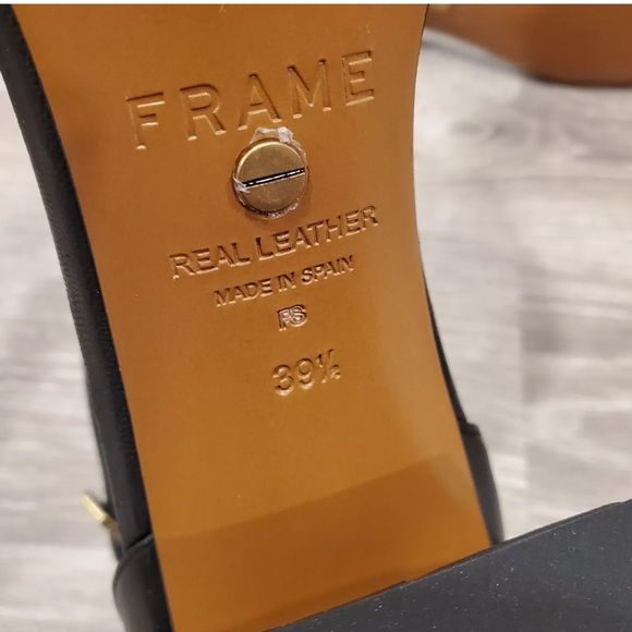 FRAME
Le Summit Sandal - Black
S378  size 39.5 US 9.5 new - Picture 14 of 17